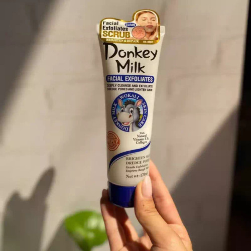 اسکراب لایه بردار روشن کننده صورت ووکالی حجم 120 میل آبی